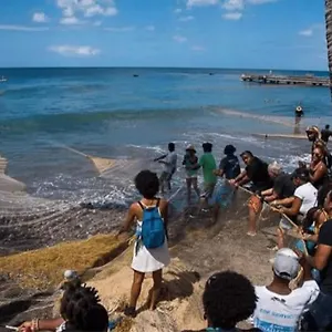 https://au-cur-dun-village-de-pcheurs-sur-la-carabe.comcaribbean.com